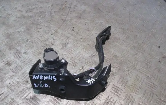 Toyota Avensis T250 Accelerator throttle pedal 7811135030