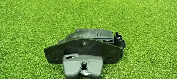 Peugeot 3008 II Tailgate lock latch 9816195380 15032135C
