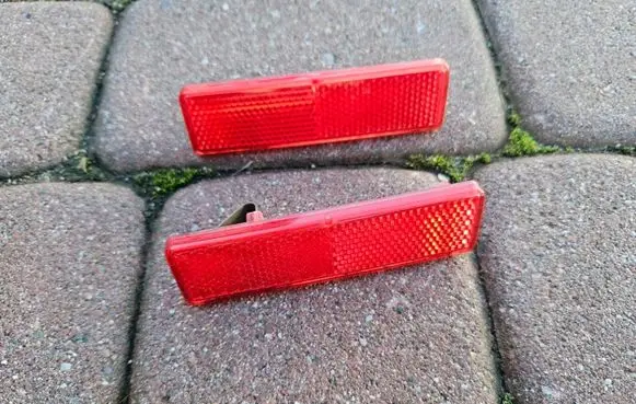 Rear tail light reflector