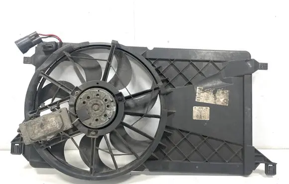 Ford Focus C-MAX Radiator cooling fan shroud 3M5H8C607RD 0130303930 3135103546