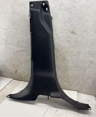 (B) pillar trim (bottom)