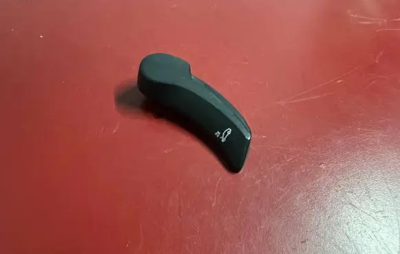 BMW X7 G07 Engine bonnet (hood) release handle 7445745