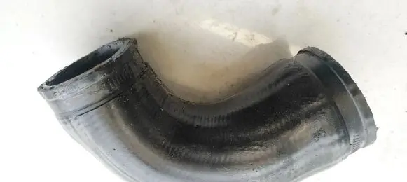 Audi TT Mk1 Intercooler hose/pipe 06A145832C