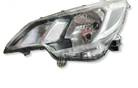 Mitsubishi Space Star Headlight/headlamp 8301D445