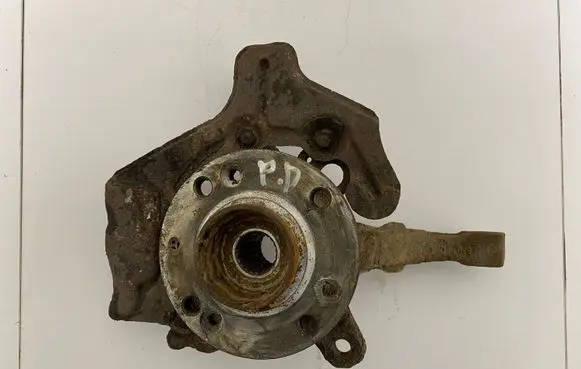Volkswagen Polo III 6N 6N2 6NF Front wheel hub spindle knuckle VW346824