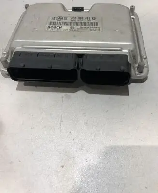 Volkswagen PASSAT B5.5 Engine control unit/module 038906019KD 0281011205