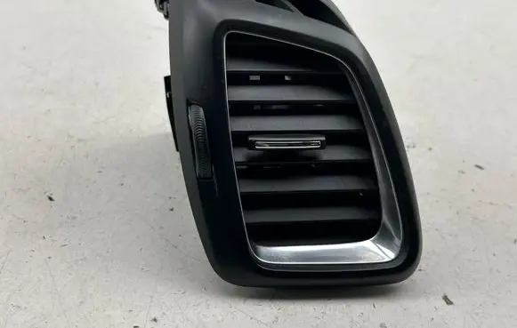 Citroen DS5 Dashboard side air vent grill/cover trim 9670715277