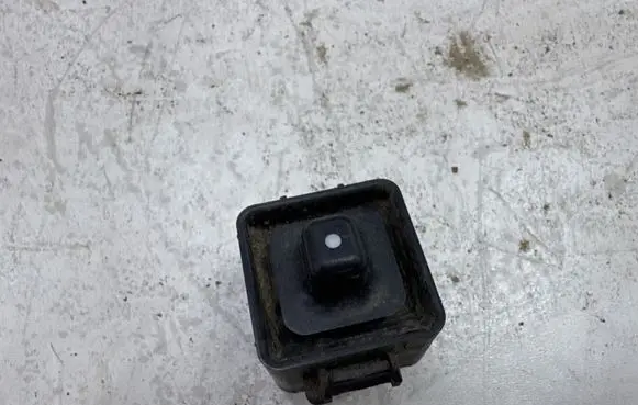 Mercedes-Benz E W124 Wing mirror switch 1248201810 00574400