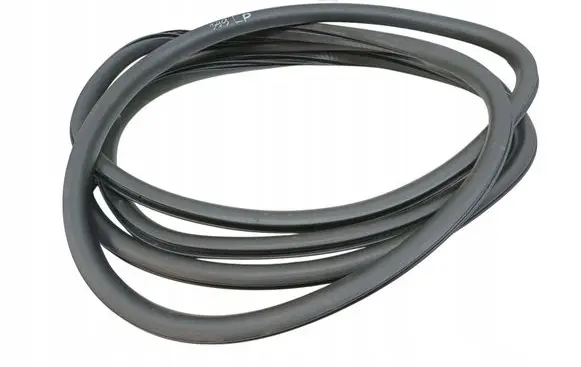 Volvo V40 Rubber seal front door (on door)