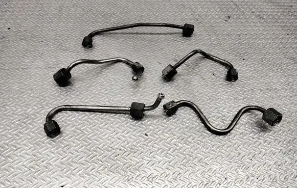 Opel Astra J Fuel injector supply line/pipe 