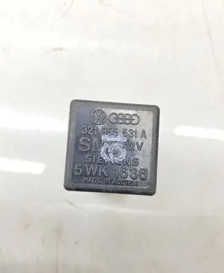 Audi A6 S6 C4 4A Other relay 321955531A