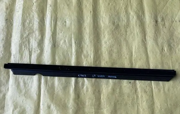 Mercedes-Benz C AMG W204 Rear door glass trim molding A2047350304