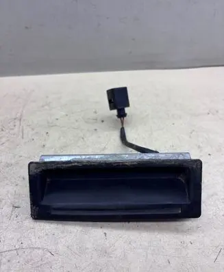 Volkswagen Touareg I Tailgate release/open handle