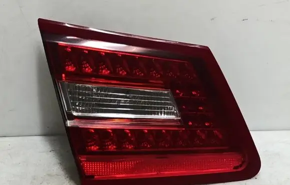 Mercedes-Benz E W212 Tailgate rear/tail lights A055364