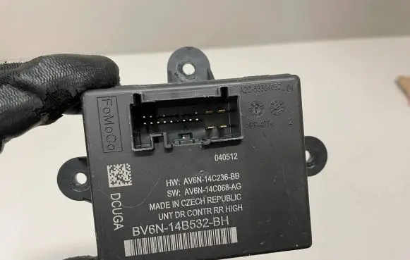 Ford Focus Door control unit/module BV6N14B532BH