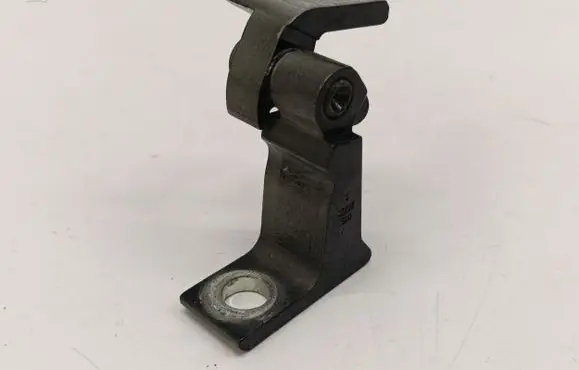 Volkswagen Golf VIII Front door lower hinge