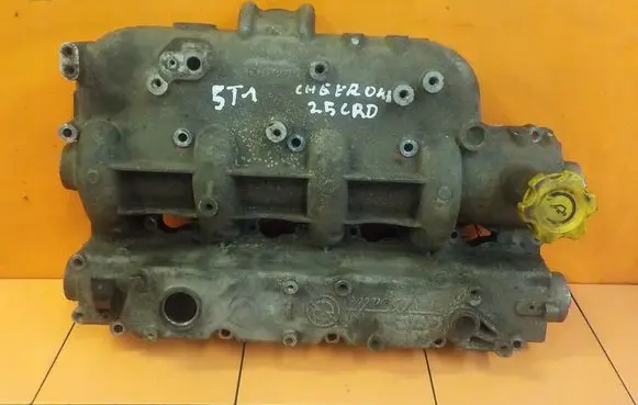 Jeep Cherokee III KJ Rocker cam cover 90132343H