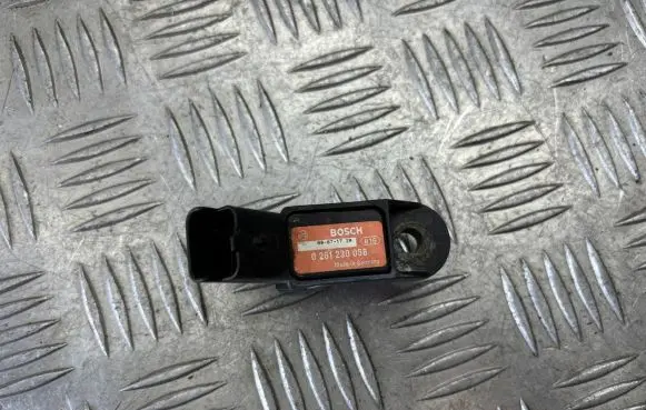 Peugeot 607 Air pressure sensor 0261230058
