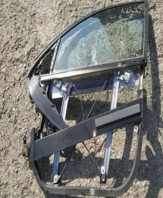 Smart ForFour I Front door window/glass frame 