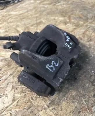 BMW 1 E82 E88 Front brake caliper