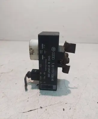 Volkswagen Polo Coolant fan relay 1J0919506M 898967000