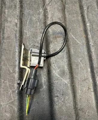 Infiniti FX Rear air suspension level height sensor 002455000048 988051CF4A 9570930021