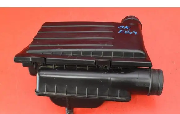 Skoda Fabia Mk3 (NJ) Air filter box 04E129611H