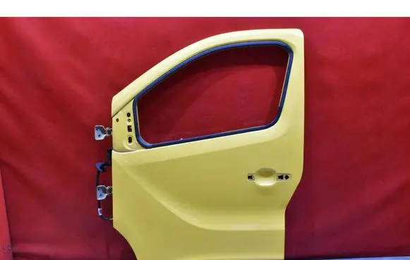Renault Trafic I Front door 