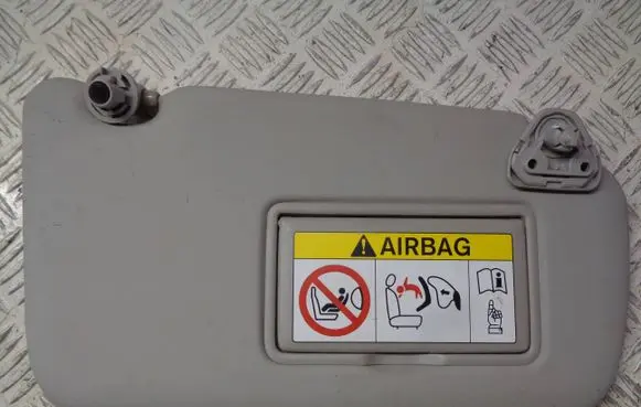 Nissan Pulsar Sun visor 