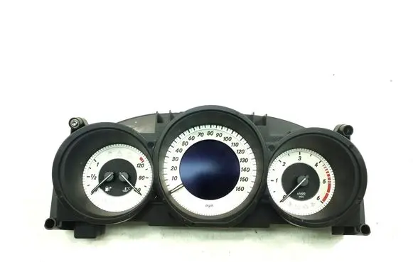 Mercedes-Benz CLS C218 X218 Speedometer (instrument cluster) A2189005503