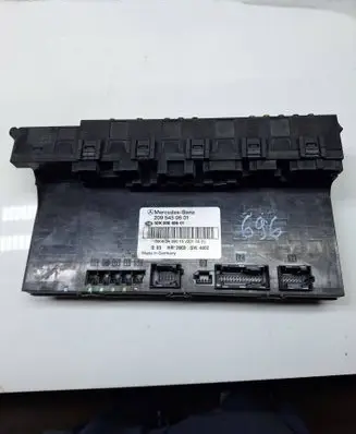 Mercedes-Benz C W203 Fuse module 2095450601 5DK00848601