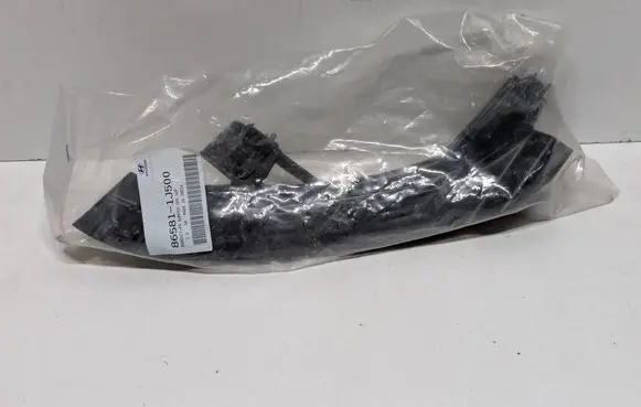 Hyundai i20 (PB PBT) Headlight/headlamp mounting bracket 865811J500