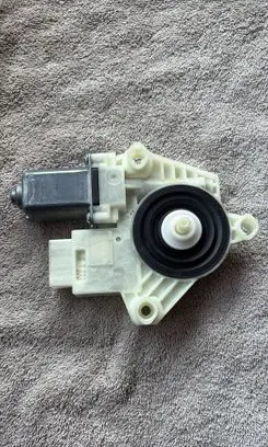Skoda Fabia Mk3 (NJ) Rear door window regulator motor 6V0959811A