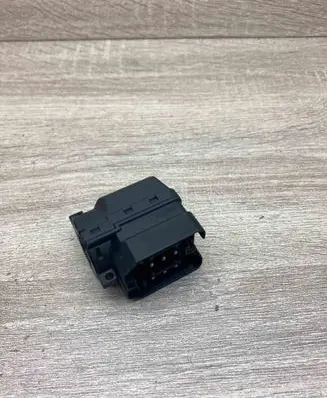 BMW 5 E39 Ignition lock contact 8363706