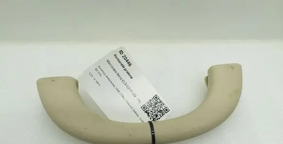 Mercedes-Benz CLS C219 Front interior roof grab handle A2118100051