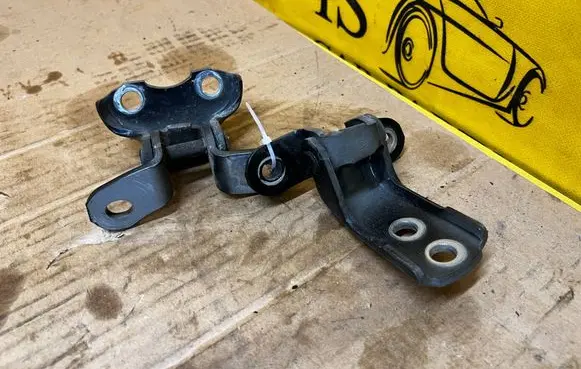 Toyota RAV 4 (XA50) Front door hinge set 
