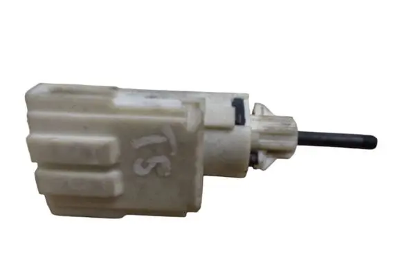 Volkswagen PASSAT B5.5 Brake pedal sensor switch 8E0927189B