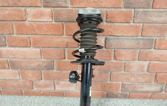 BMW 3 G20 G21 Front shock absorber with coil spring 6888455