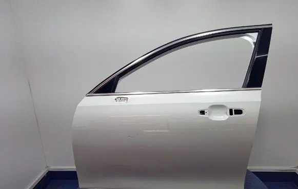 Volvo S90, V90 Front door