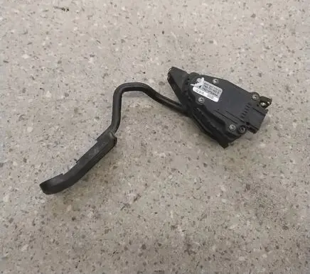 Volkswagen Sharan Accelerator throttle pedal 7M3721603B 6PV00777003 YM219F836AA