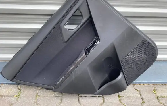 Toyota Auris E180 Coupe rear side trim panel 29043504