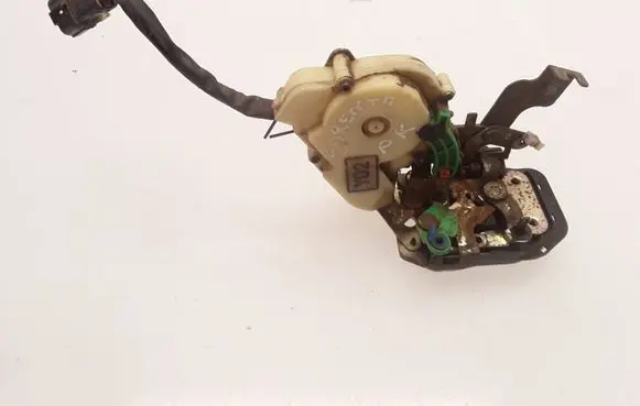 KIA Sorento Front door lock