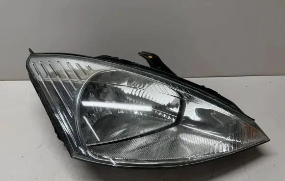 Ford Focus Headlight/headlamp