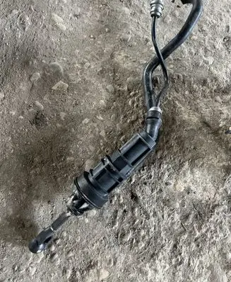 Peugeot 4007 Clutch master cylinder 
