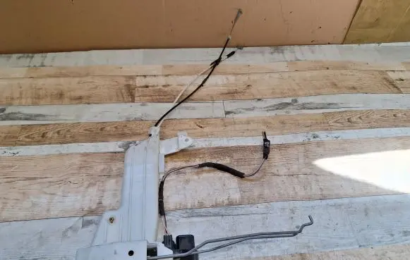 Chrysler Pacifica Front door lock
