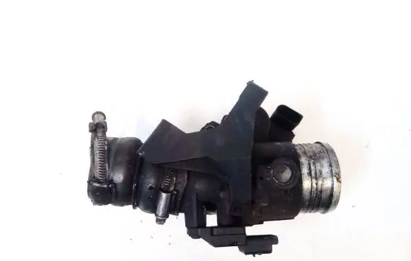 Ford Focus Throttle valve 7v2q9e926