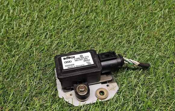 Audi A6 S6 C6 4F ESP acceleration yaw rate sensor 4B0907655 0265005213