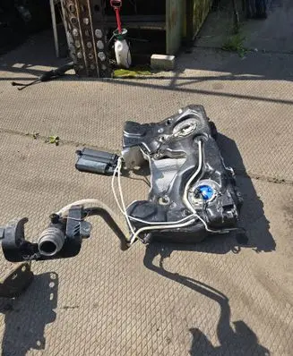 Skoda Superb B8 (3V) Fuel expansion tank 3Q0201021CE 9349989