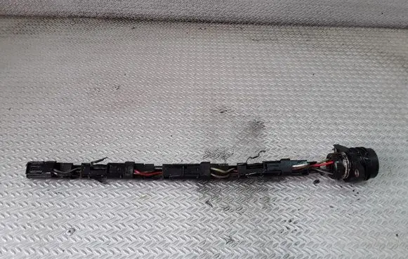 Volkswagen Caddy Fuel injector wires 038971803