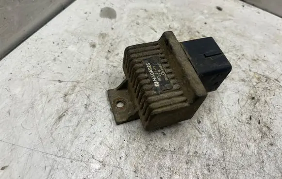 Renault Megane II Glow plug pre-heat relay 9640469680